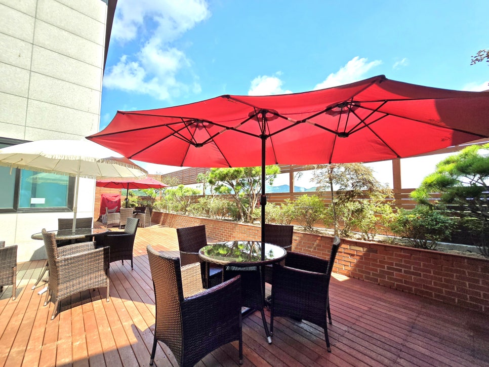 4계절 테라스 및 화단